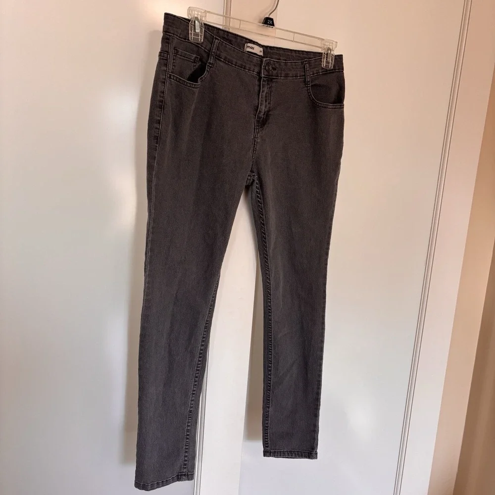 Max Womens Size 36 Stretch Skinny Dark Wash Denim Blue Jeans Actual 34x27 - Picture 3 of 11